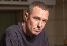 Жена не выдержала череды абортов и бросила его, а он в 60 лет тайно женился: Как живет Игорь Верник и кто его жена
