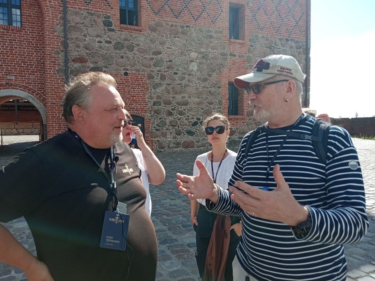 Жена прикована к инвалидному креслу, а сам он должен 700 тысяч: как сложилась жизнь Виктора Бычкова