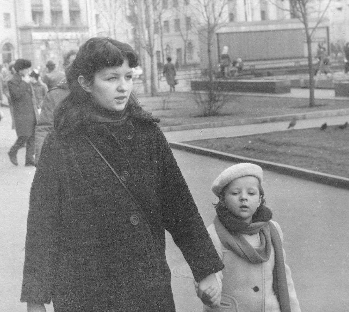 Была звездой 90-х, пережила три развода и стала таксисткой: куда пропала Ирина Шведова и как сложилась жизнь Демарина
