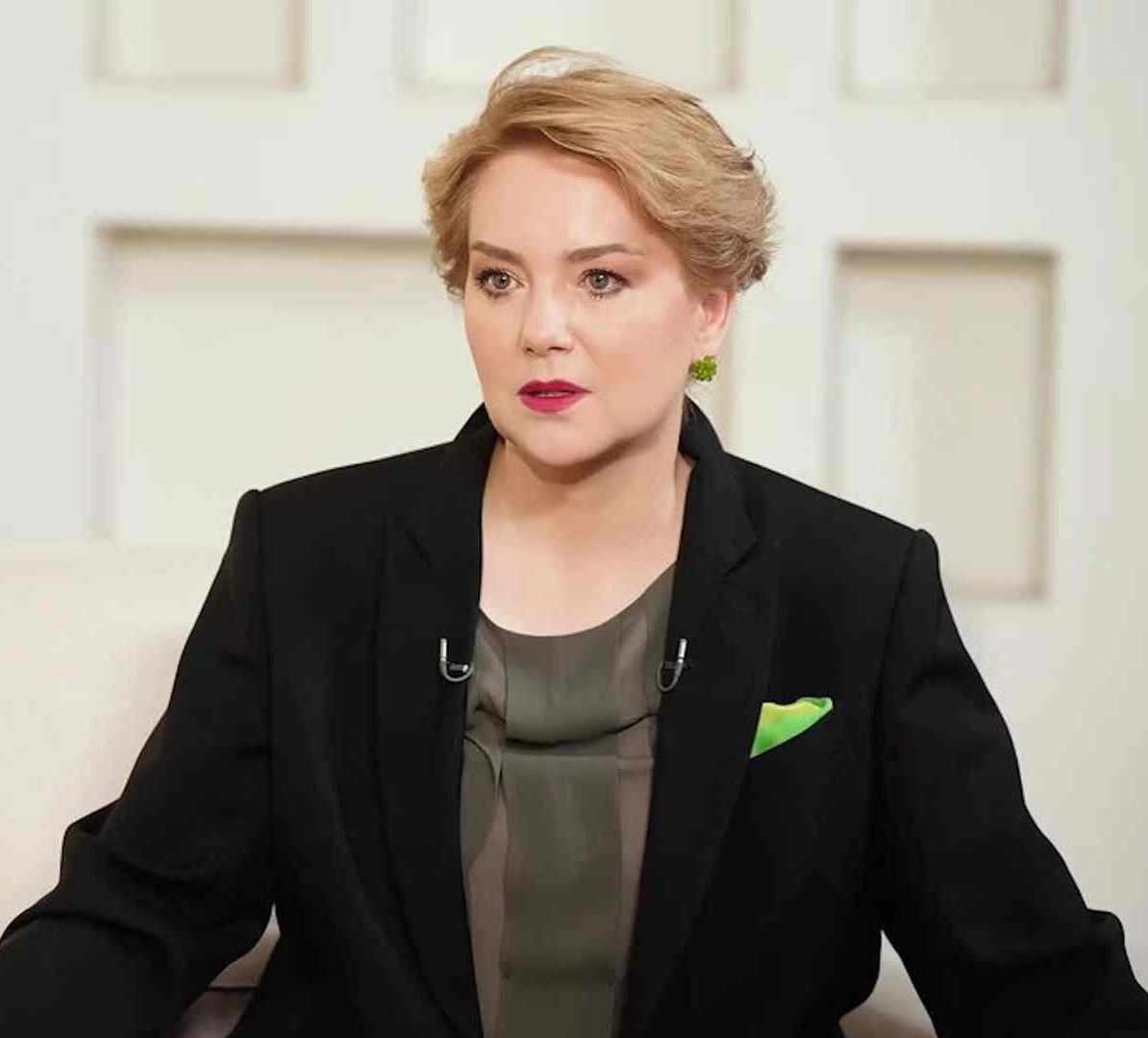 Уехала из России красавицей, а вернулась с сединой и лишним весом: что стало с Ольгой Будиной