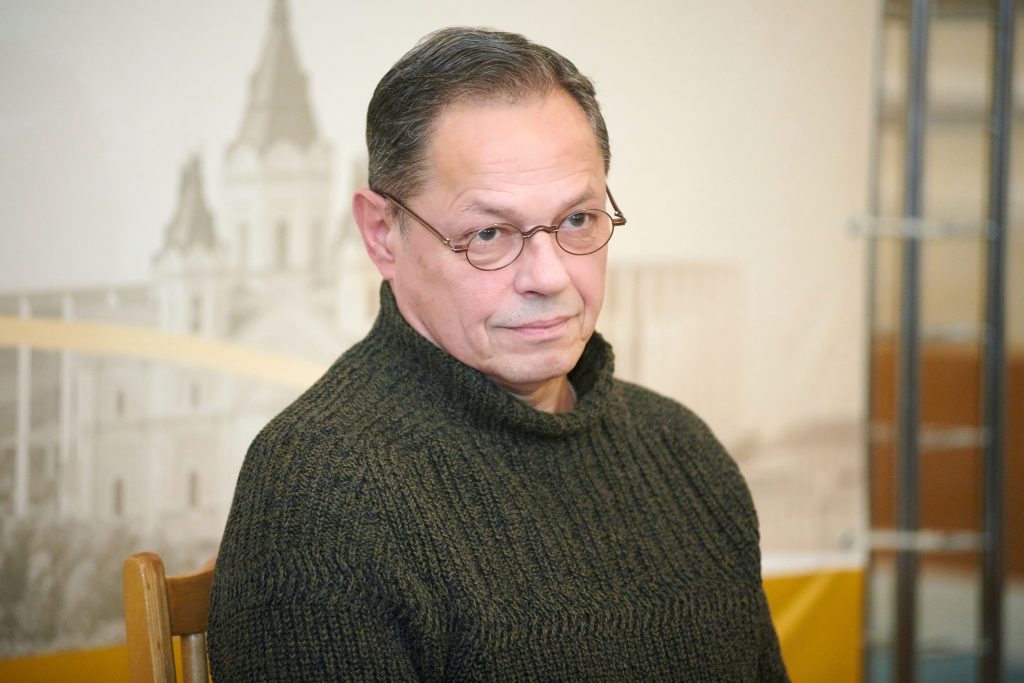Увёл жену у Андрея Краско и 10 лет не звал её замуж: как живёт 68-летний Игорь Скляр