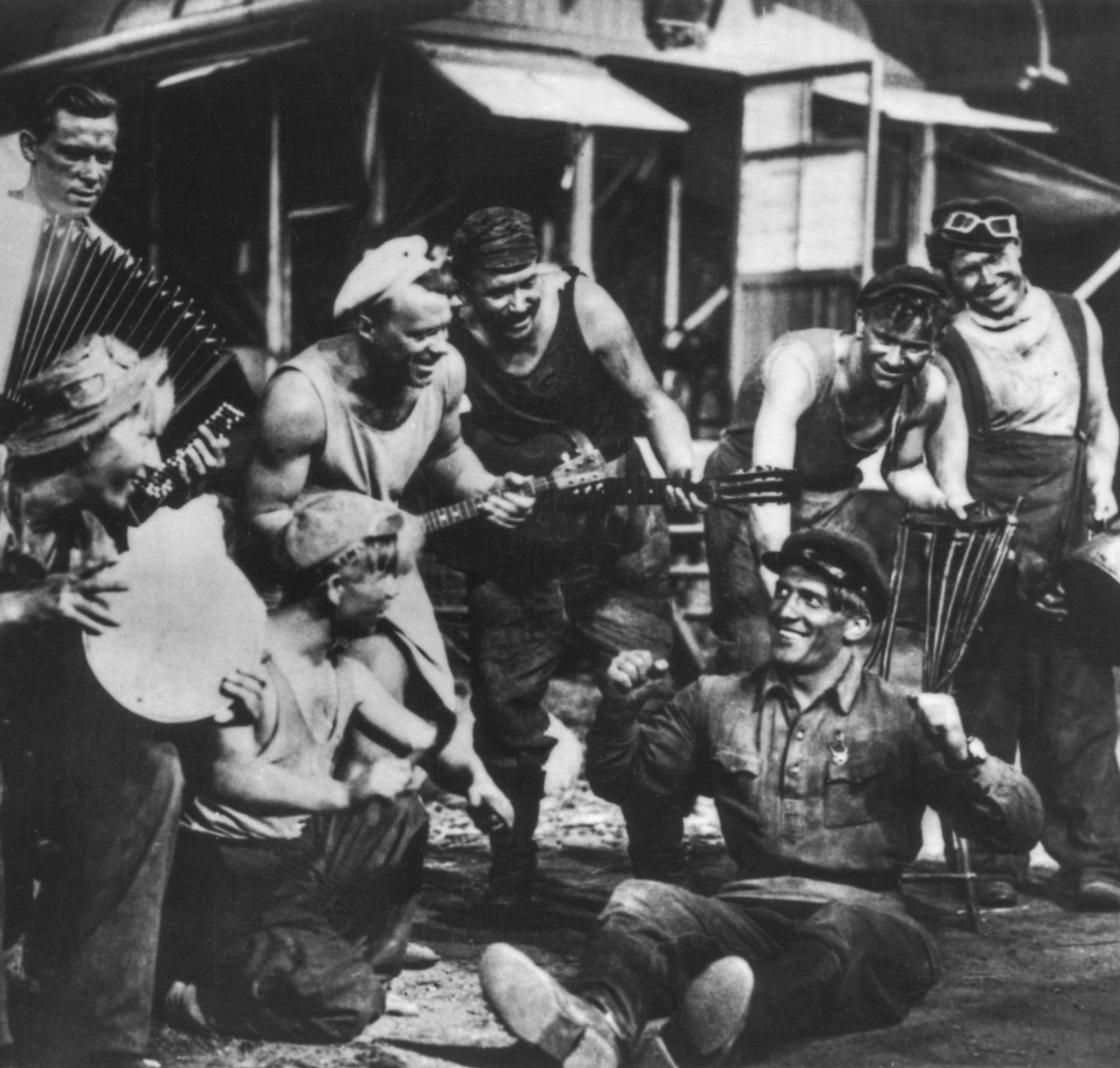 Перед ним извинялся Сталин, жена ушла к Ульянову, 25 лет не пил после трагедии: актёр Николай Крючков