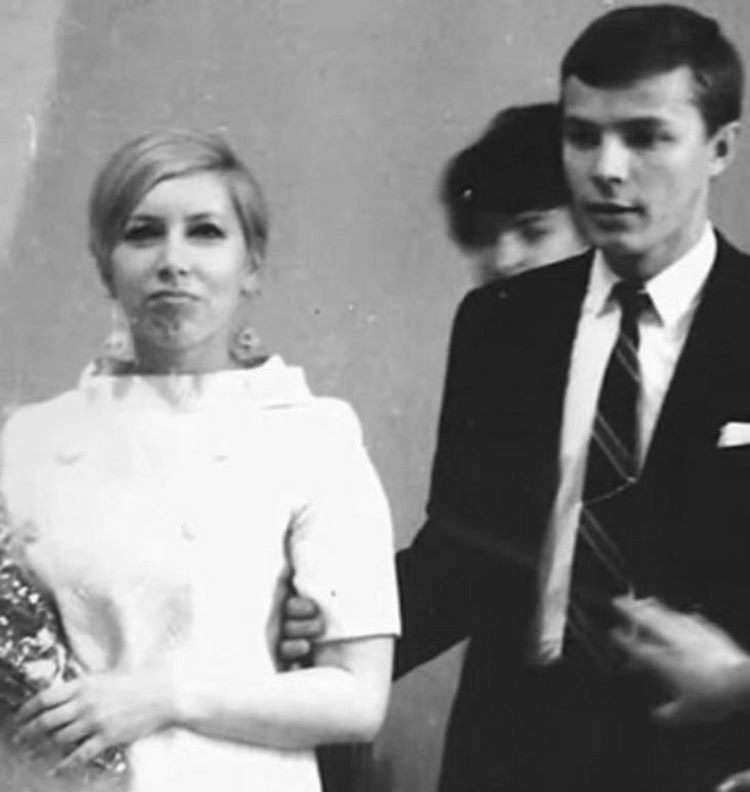 Потерял первую жену, отдал сына в интернат и нашёл спасение в живописи: как живёт 87-летний Лев Прыгунов